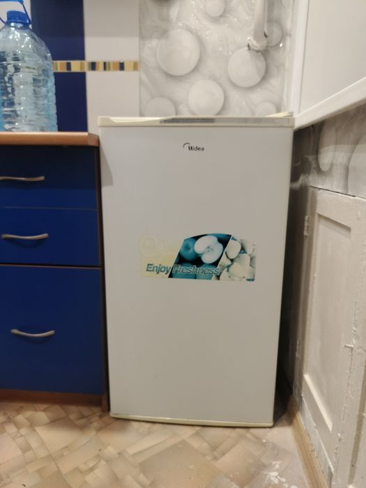 Холодильник маленький