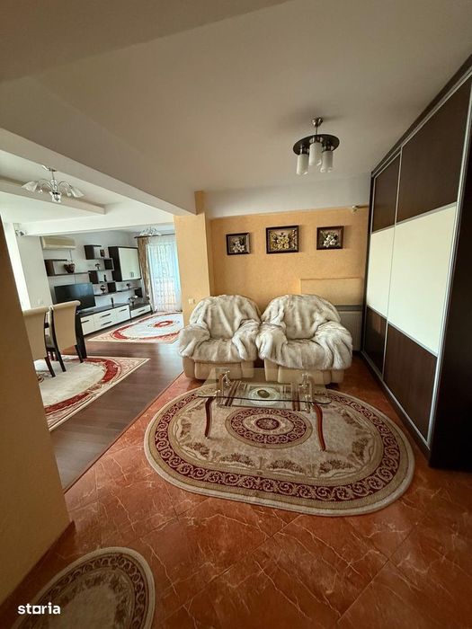 Apartament cu 4 camere decomandate, G. Enescu