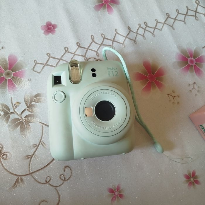 instax mini 12 camera