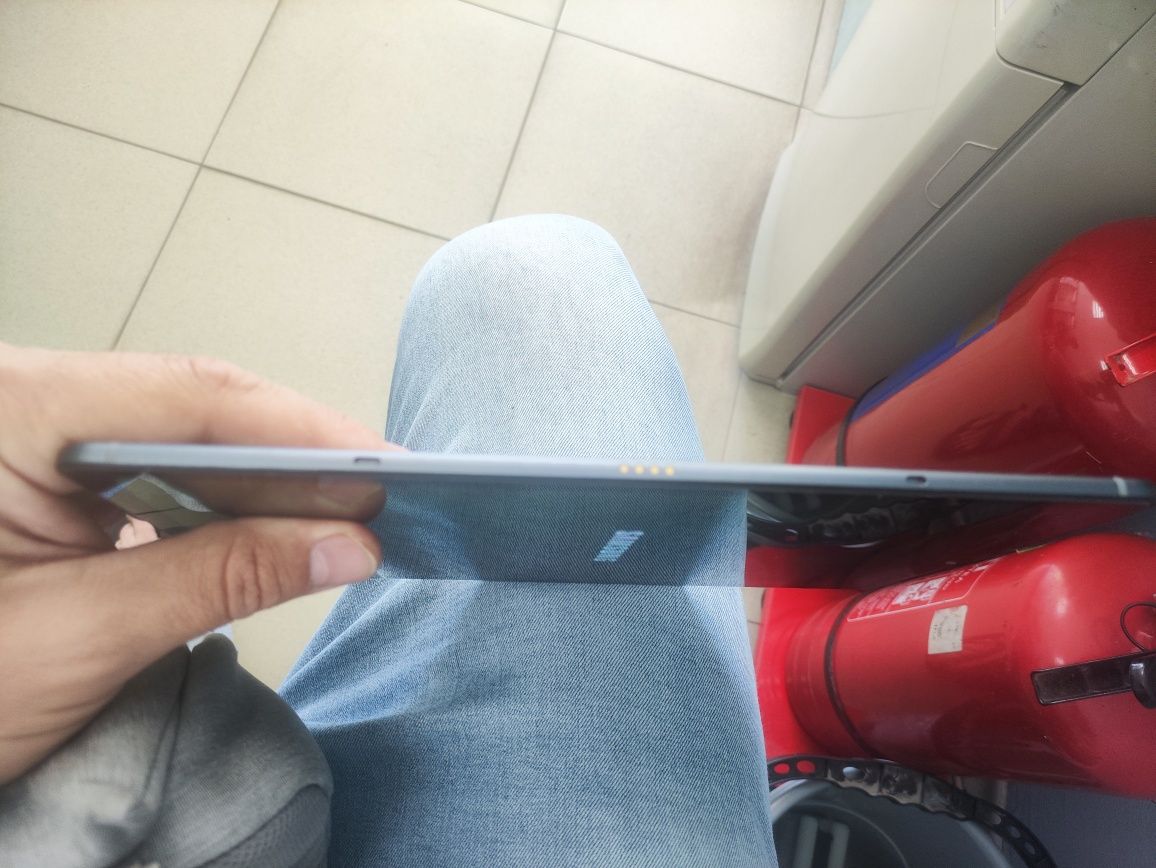 Galaxy Tab S5e с протектор и удароустойчив калъф