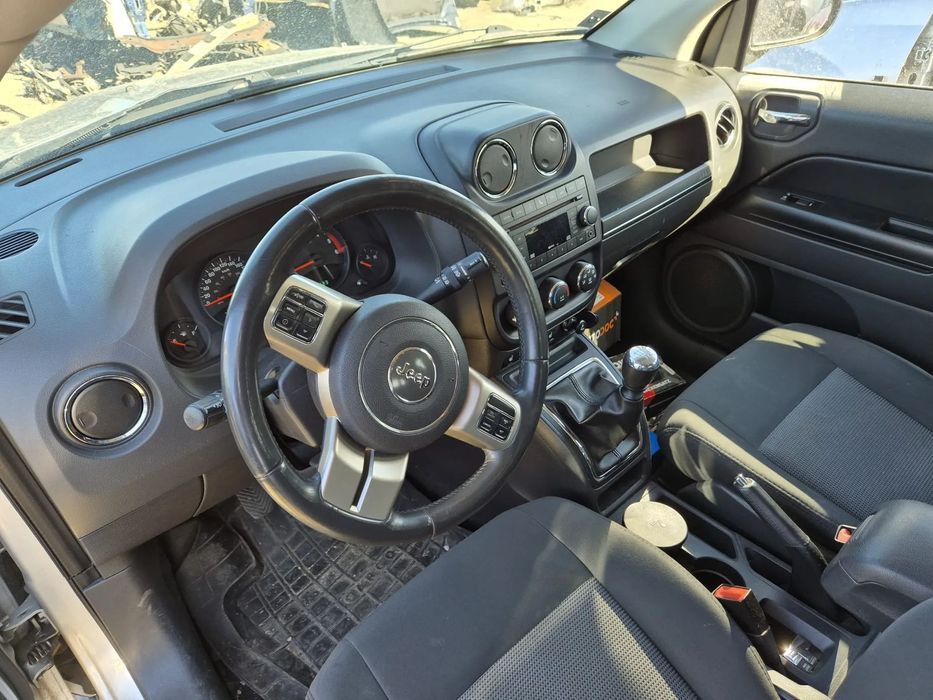 Dezmembram Jeep Compass 4x4, an 2011, 2.2 CDI Euro 5, cutie manuala