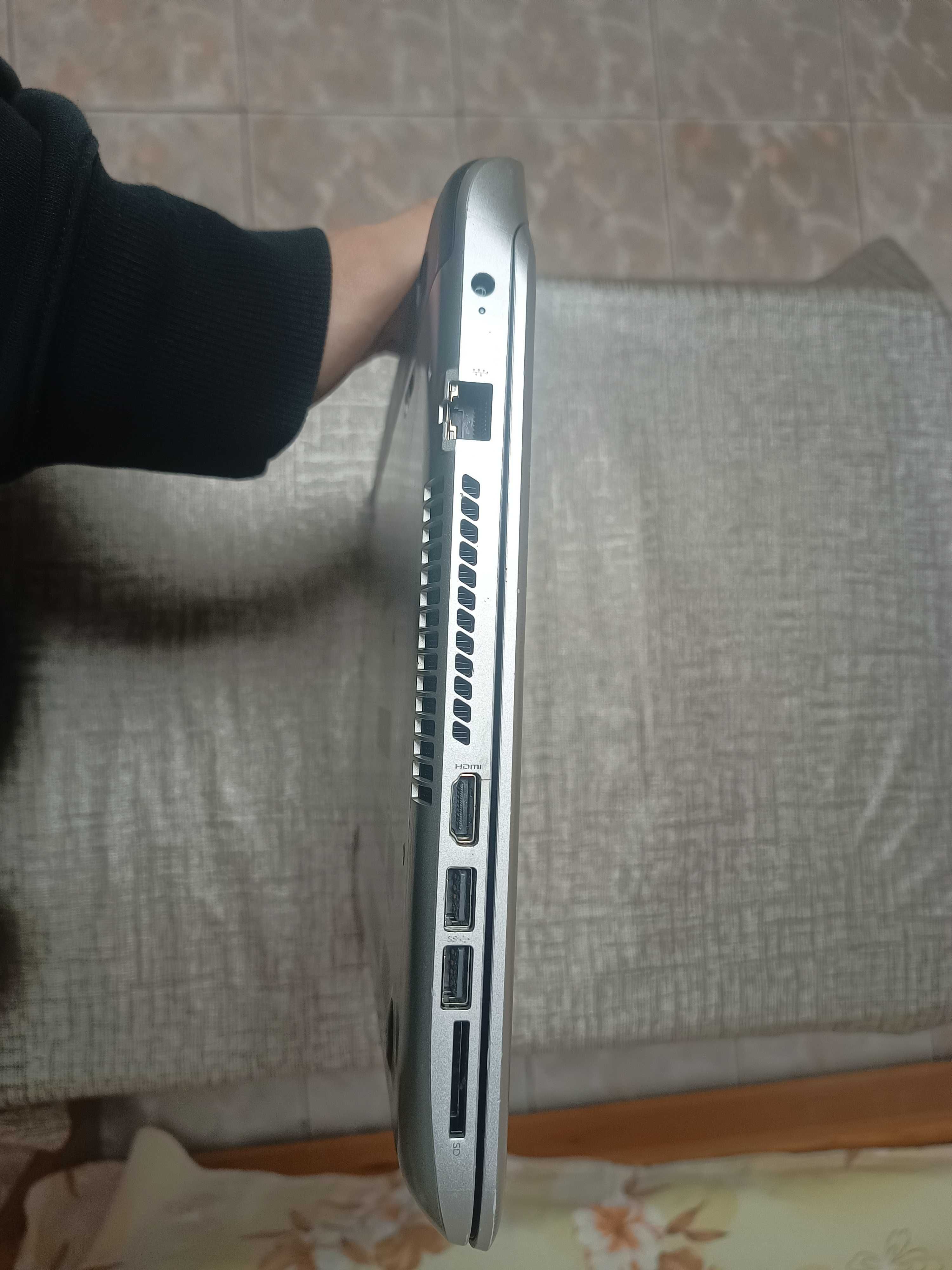 Продавам запазен лаптоп HP Pavilion 15-p050su, Beats Audio
