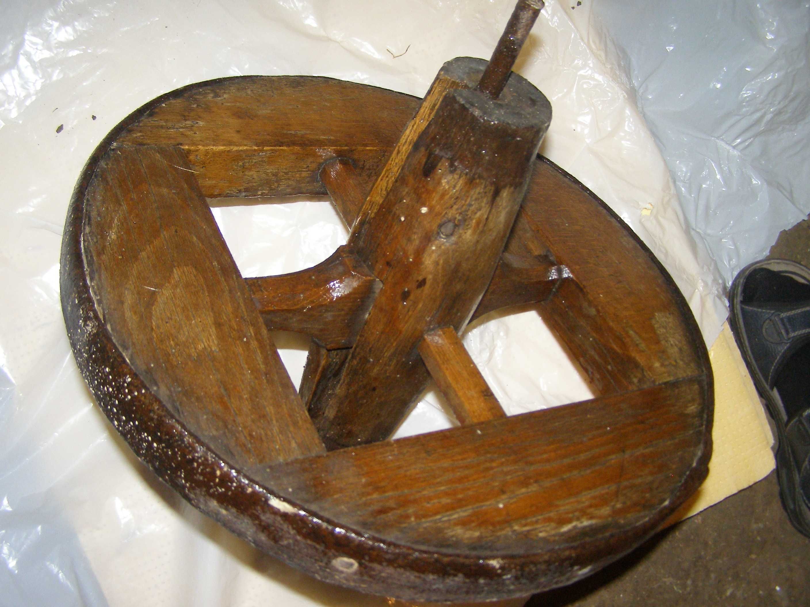 Roata de lemn medievala