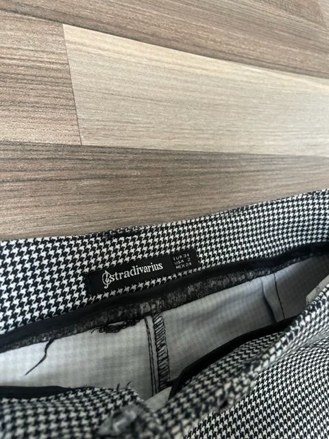 Pantaloni eleganti de stofa