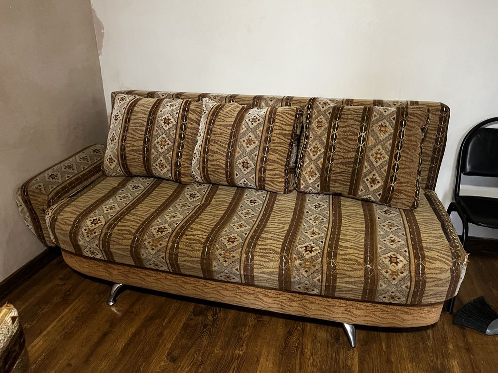 Продам диван и кресла