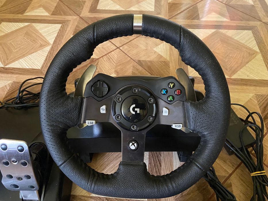 Volan Logitech G920 cu Schimbător și Pedale