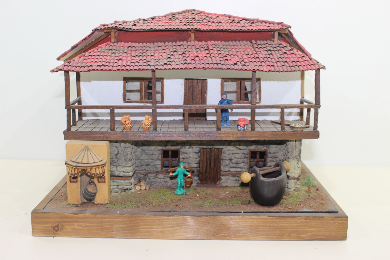 Ръчно изработен макет на Стара селска къща