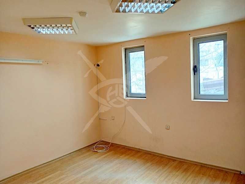 Продава се Офис в Бургас, Център - 72 кв.м за 830 €/кв.м - Снимка #2