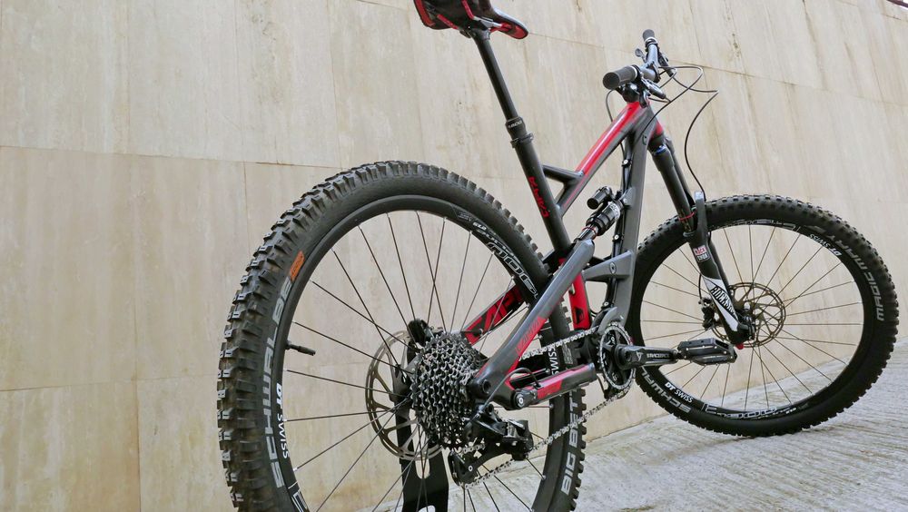 YT Capra AL Comp, 27.5 М, RockShox Lyrik 170 ход, 1x 11 SRAM GX