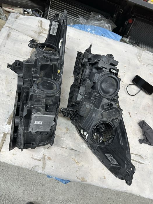 Faruri stânga dreapta ford kuga.2.facelift.