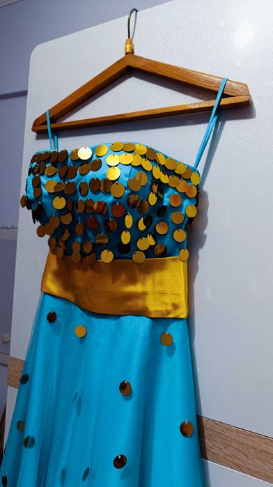 Два платья для девочек. 40-42 размер.