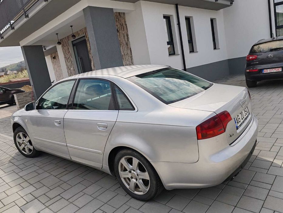 Vând Audi  a 4 berlină