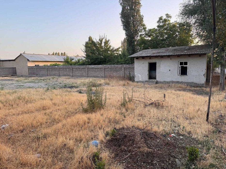 Продается участок в Ташкентской обл, Уртачирчик район, пос.Карасув