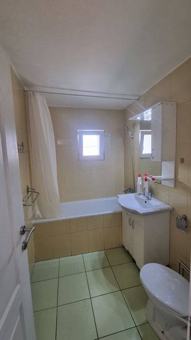 Inchiriez apartment cu 3 camere  Cartier Mărăști (Cluj)