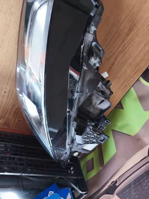 Set faruri Audi A5/ A4 B8 facelift Bi-xenon + LED.