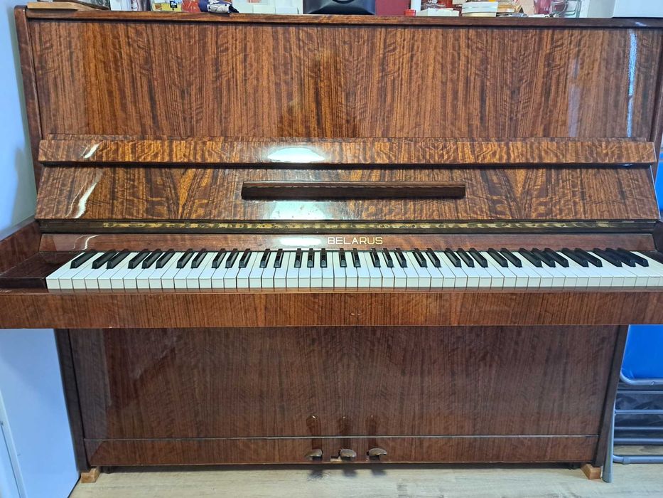 Акустично пиано Беларус