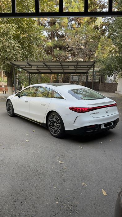 Mercedes Benz EQS 450+ AMG