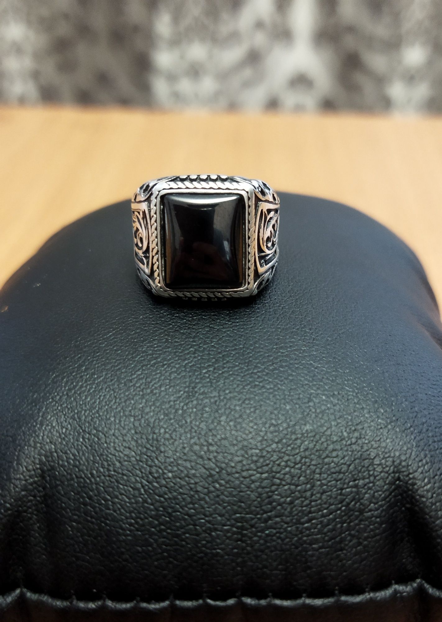 Мужское серебряное кольцо 925пробы, с Черным камнем Гематит