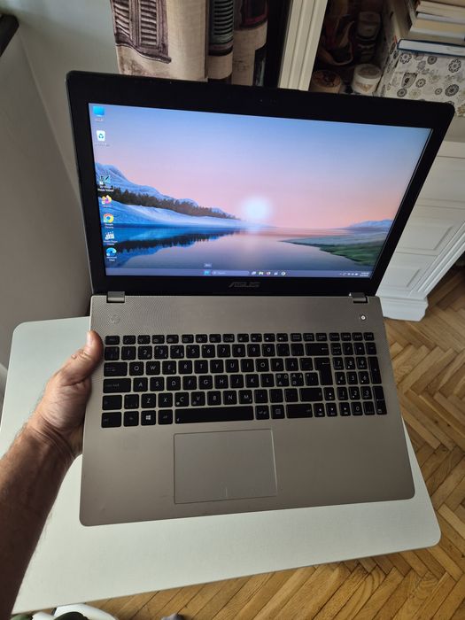 Laptop Asus i7 ssd Windows 11