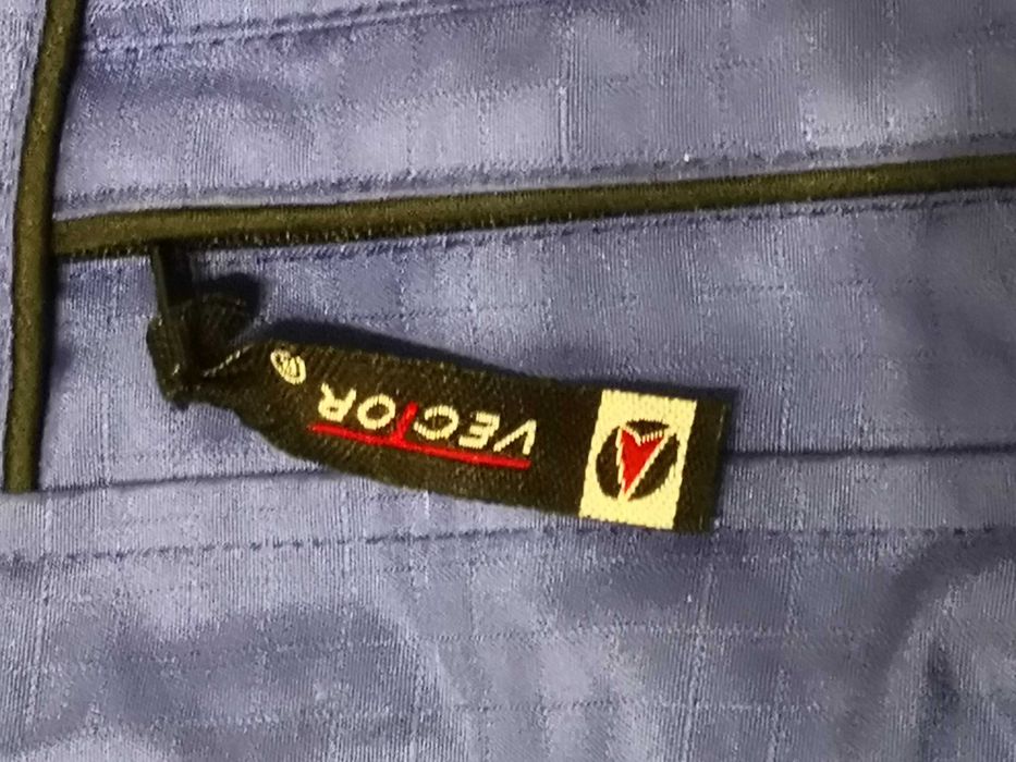 Vector-Jacheta iarna