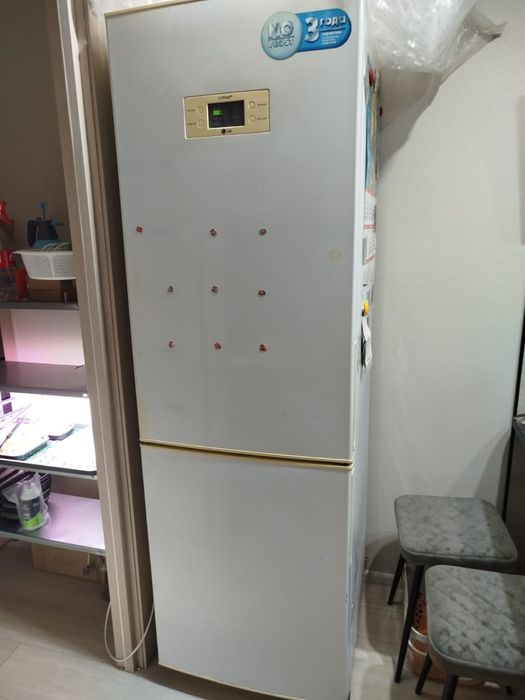 Продам холодильник