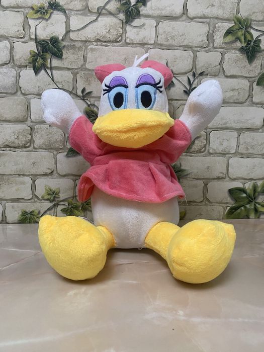 Donald si Daesy. (Nou)