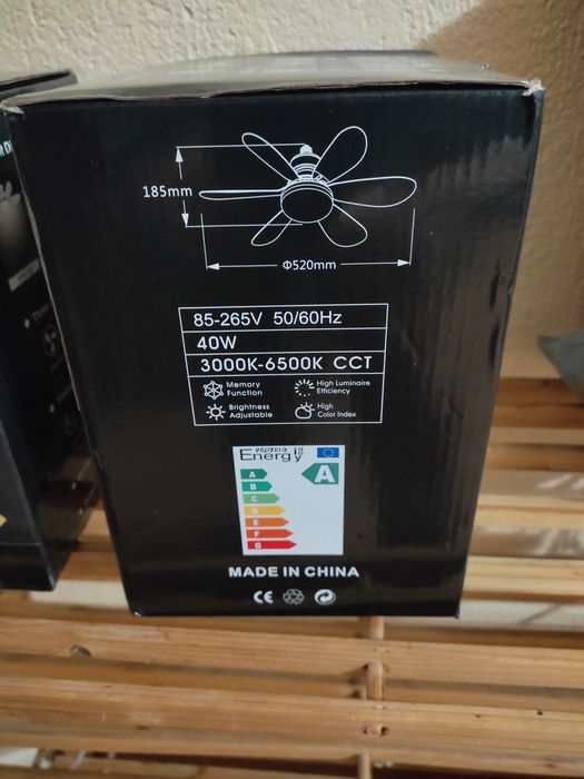 Candelabru cu ventilator si telecomanda