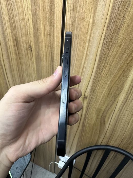 iphone 16 pro black 256 gb 95 %