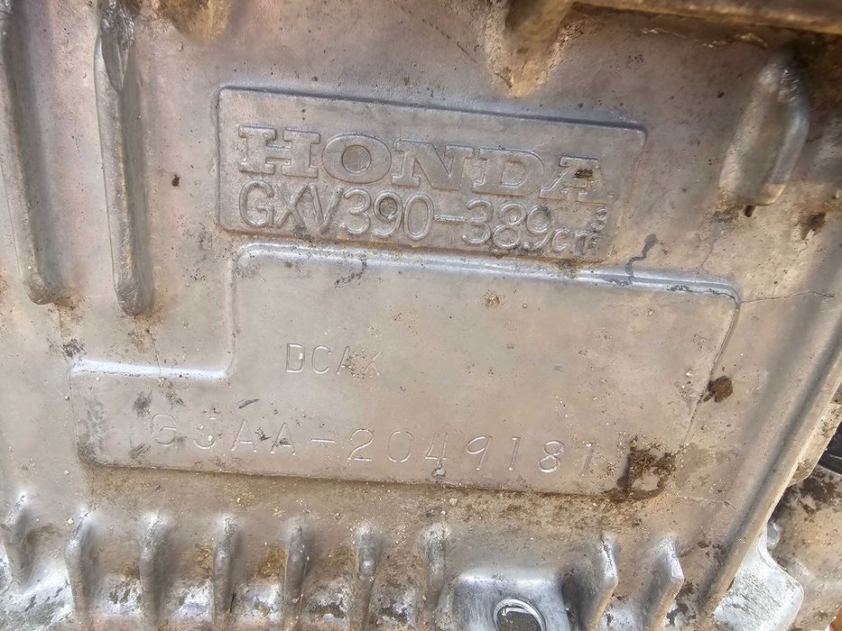 HONDA/Двигател з Тракторна Косачка 13.Коня