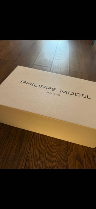 Adidasi Phillipe Model