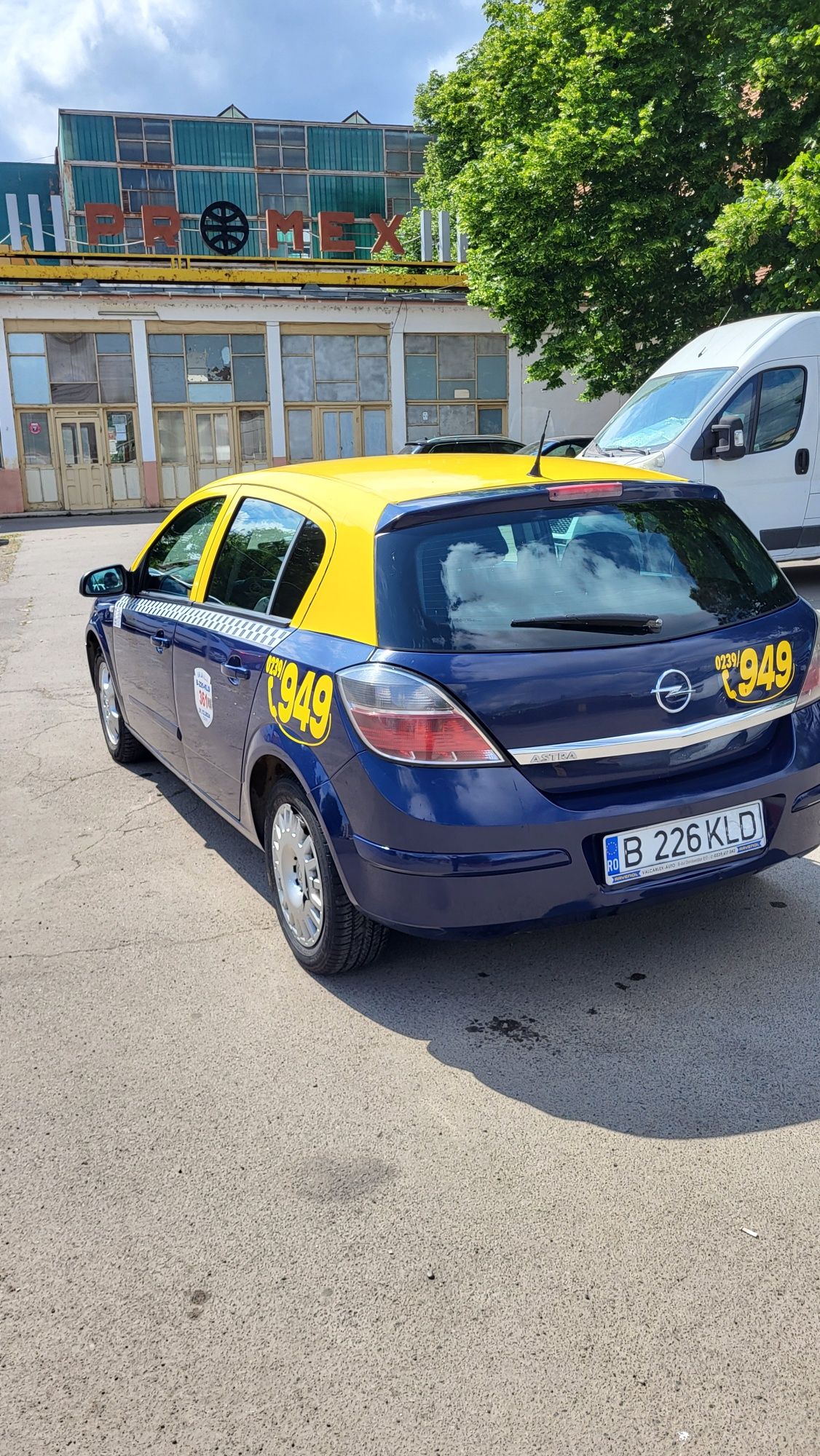 Vand Opel Astra H 2012 cu autorizatie taxi