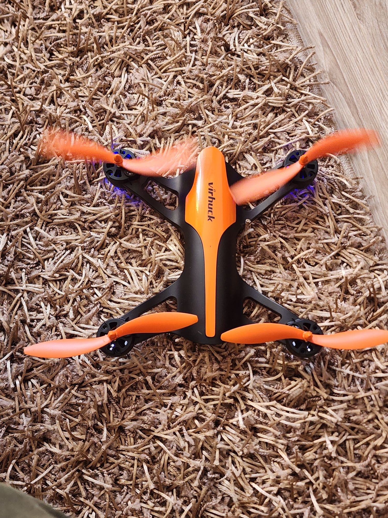 Drona fpv, noua, cu display pe telecomanda