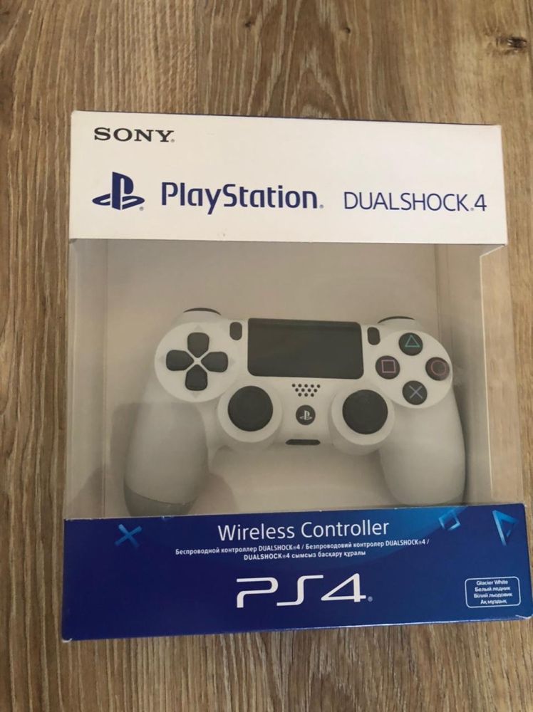 Джойстик PlayStation 4