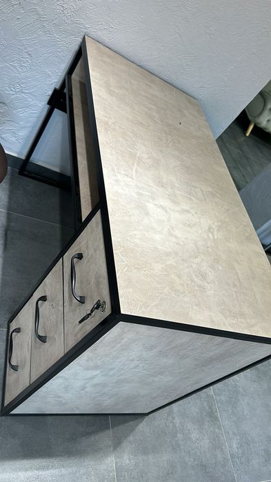 Продаю новые столы в стиле лофт в наличии 2 шт.