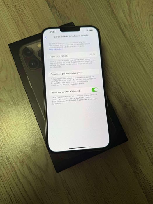 Vând Iphone 13 Pro Max 256 gb culoare Graphite bateria are 86%