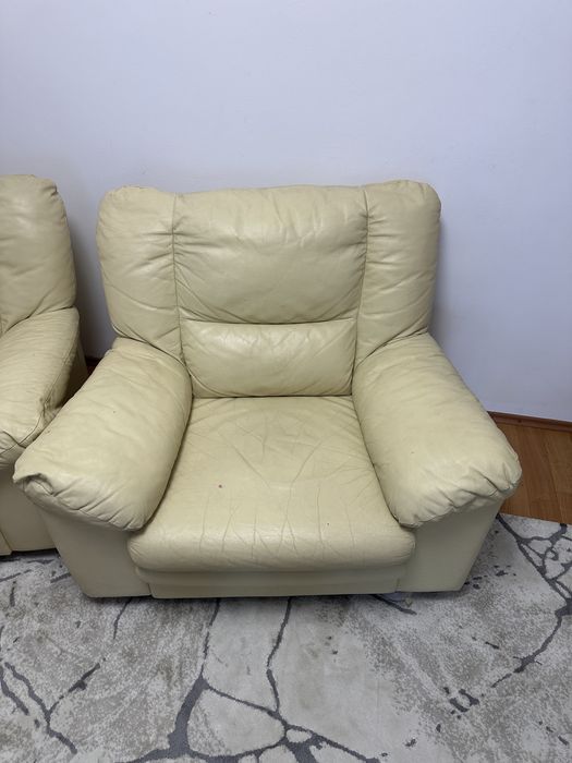Vand 2 fotolii de piele Mobexpert