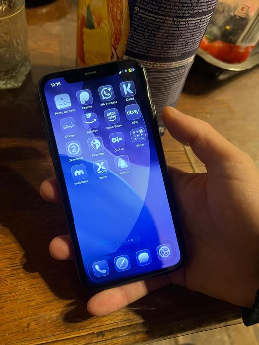 Iphone 11, ios26 black model 64Gb