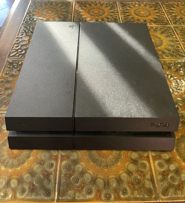 PlayStation 4 употребяван