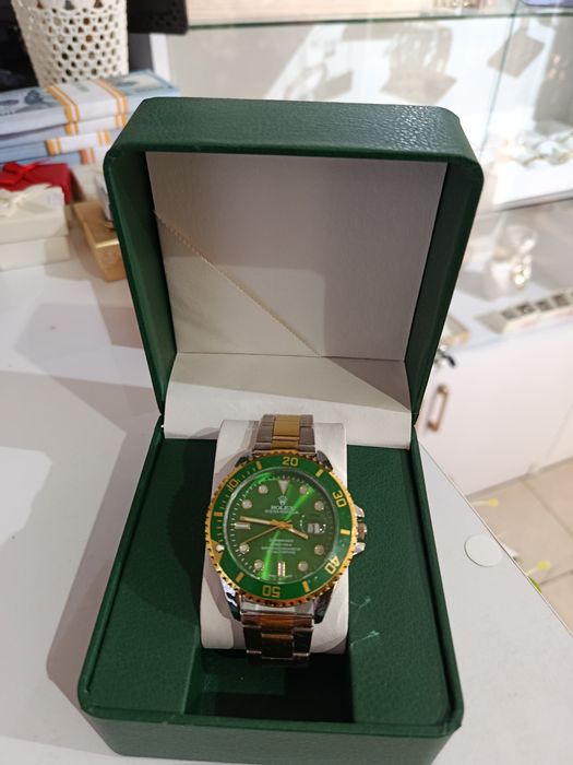 Мужские часы с  футляром