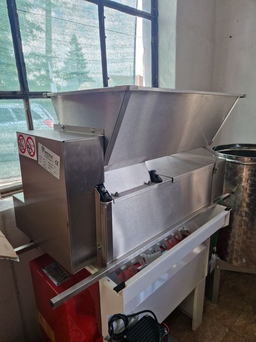 Desciorchinator/Zdrobitor Inox integral 2 tone/h