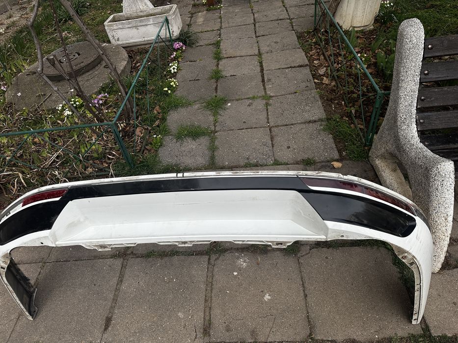Добавка за задна броня и комплект прагове Passat B8