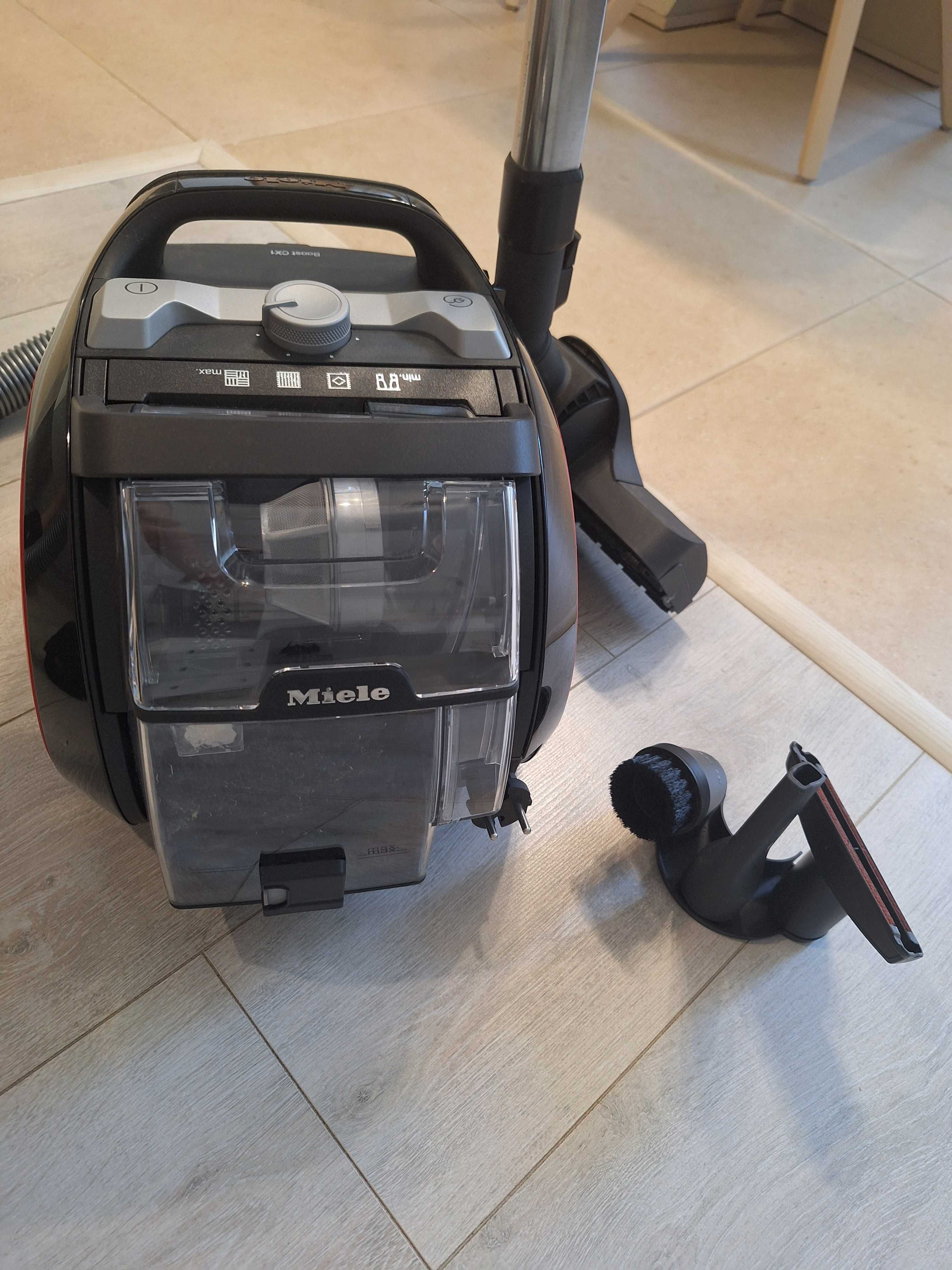 Прахосмукачка Miele Boost CX 1