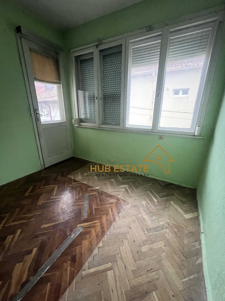 Продава се Тристаен апартамент в Добрич, Център - 78 кв.м за 1385 €/кв.м - Снимка #9