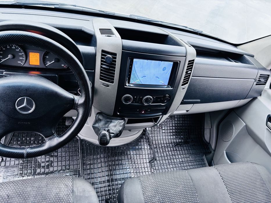 Mercedes Benz Sprinter 515