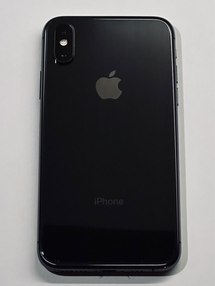 iPhone XS Black 94% battery