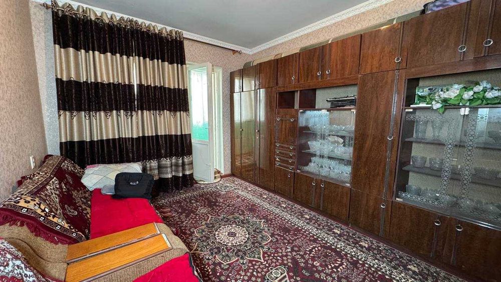 Фрунзиски Киуф 4 қаватда 2 хонали квартира сотилади.ID: 1507