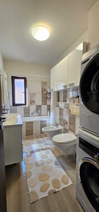 Proprietar vand ap. 3 camere