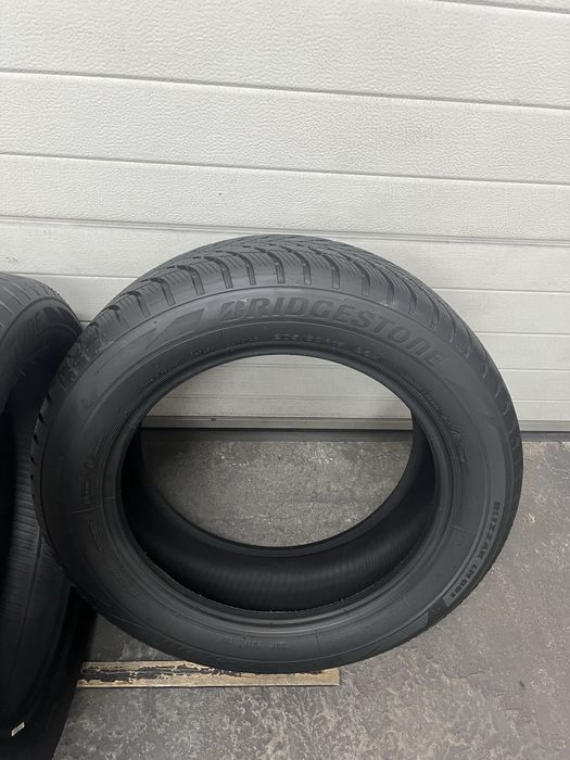 Anvelope bridgestone 205/60/17