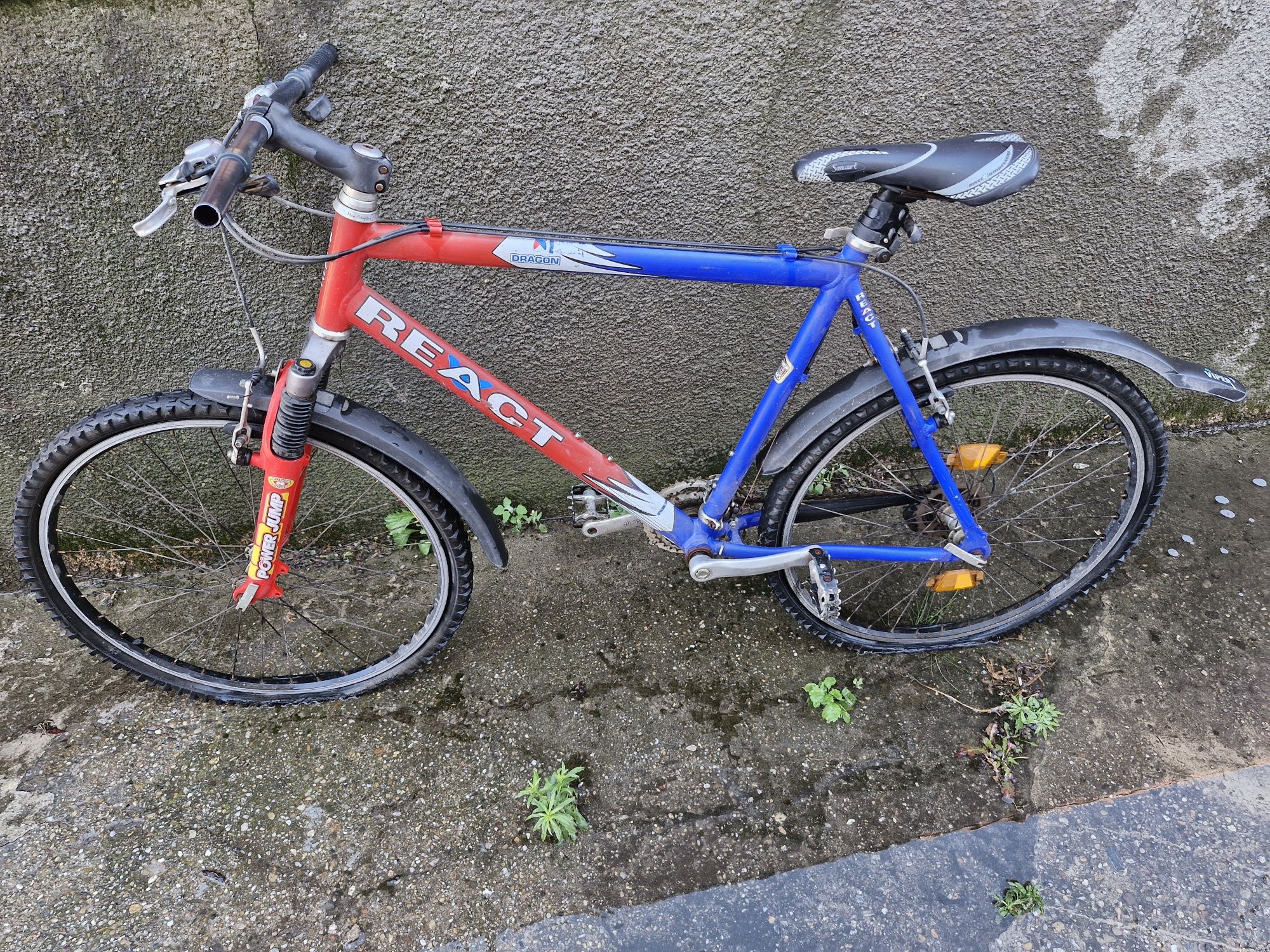 Vand 2 biciclete 800 de lei