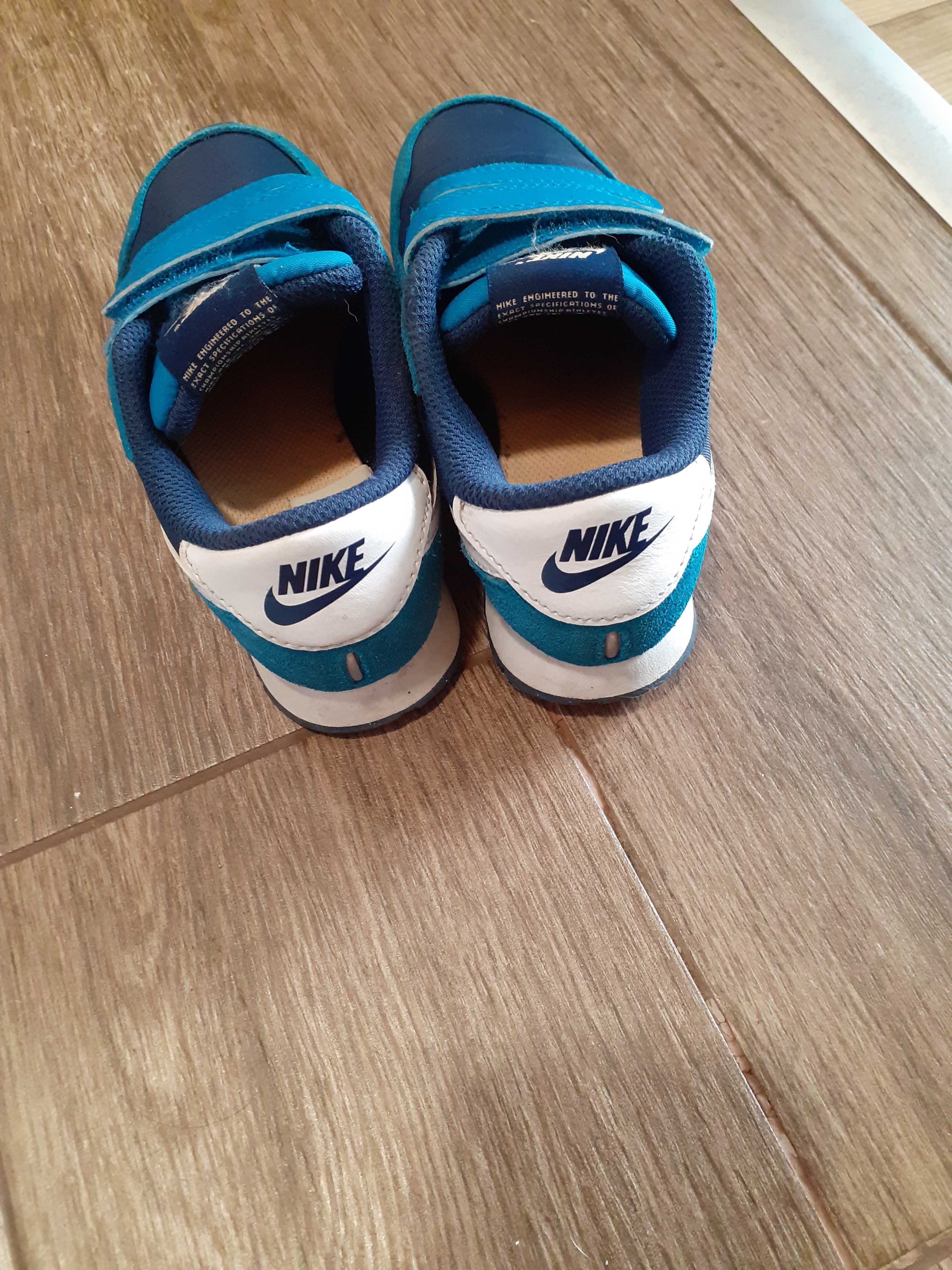 Детски маратонки NIKE